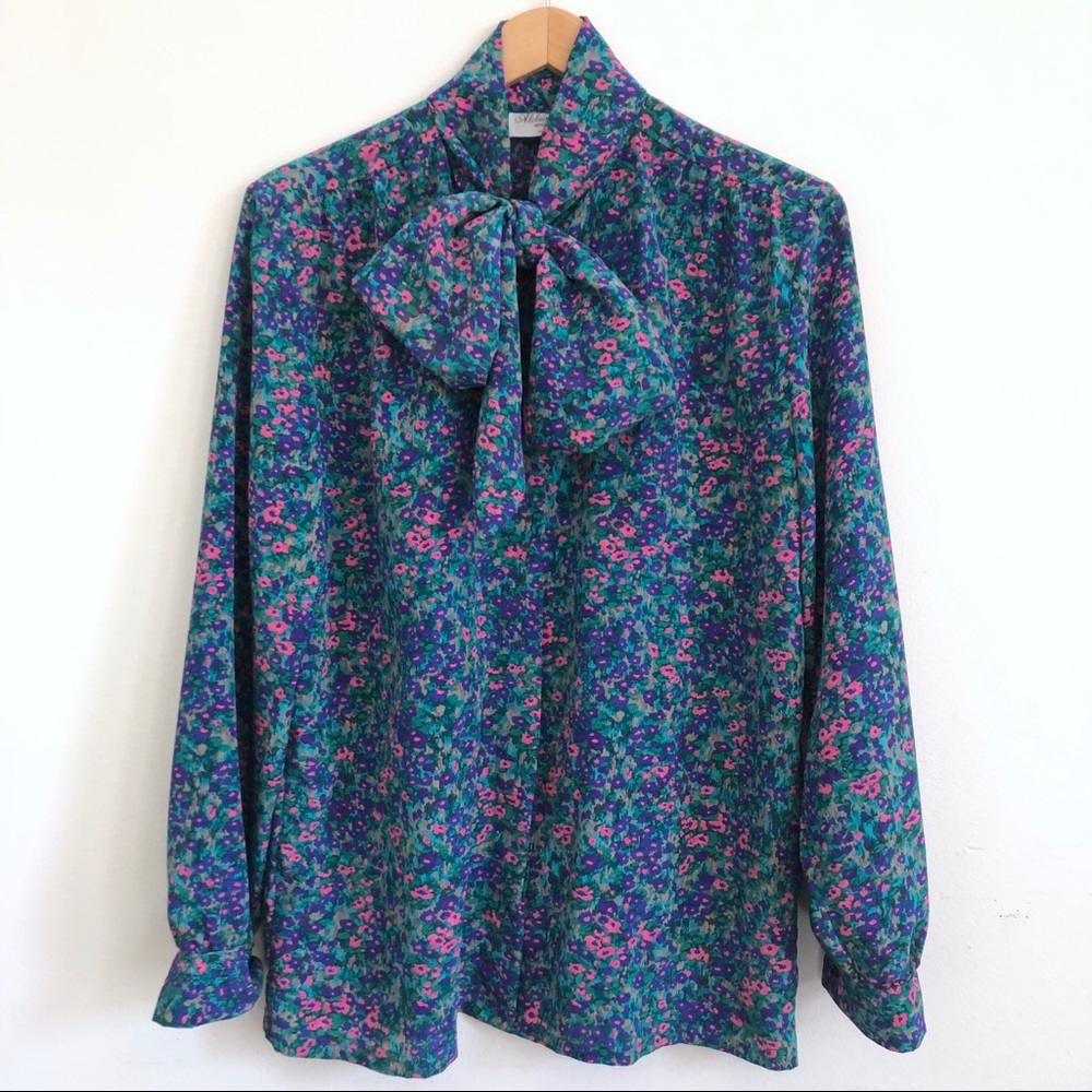 Vintage floral blouse with bow tie collar